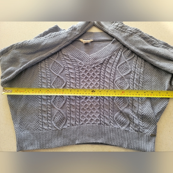 AEROPOSTALE vneck crop sweater for women. Size medium - Picture 4 of 4
